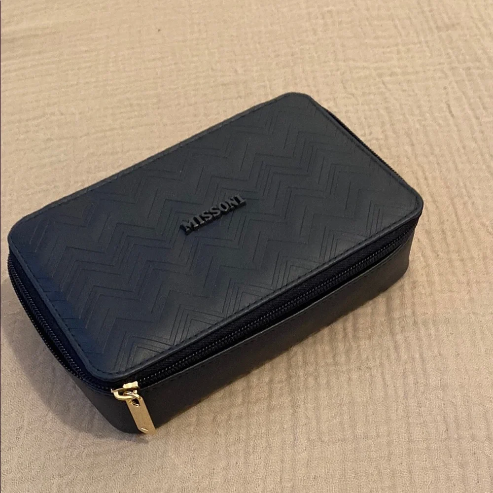 MISSONI for Delta NAVY Cosmetic Bag. Perfect for storage or travel .